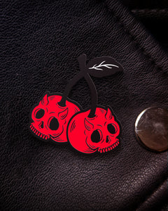 Cherry Bomb Pin (pre-venta)