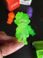 Cargar imagen en el visor de la galería, Mini zombie monster toy
