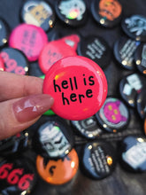 Cargar imagen en el visor de la galería, Button Pins Vol.3

